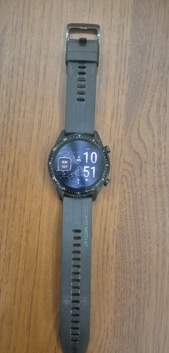 Телефон и часовник