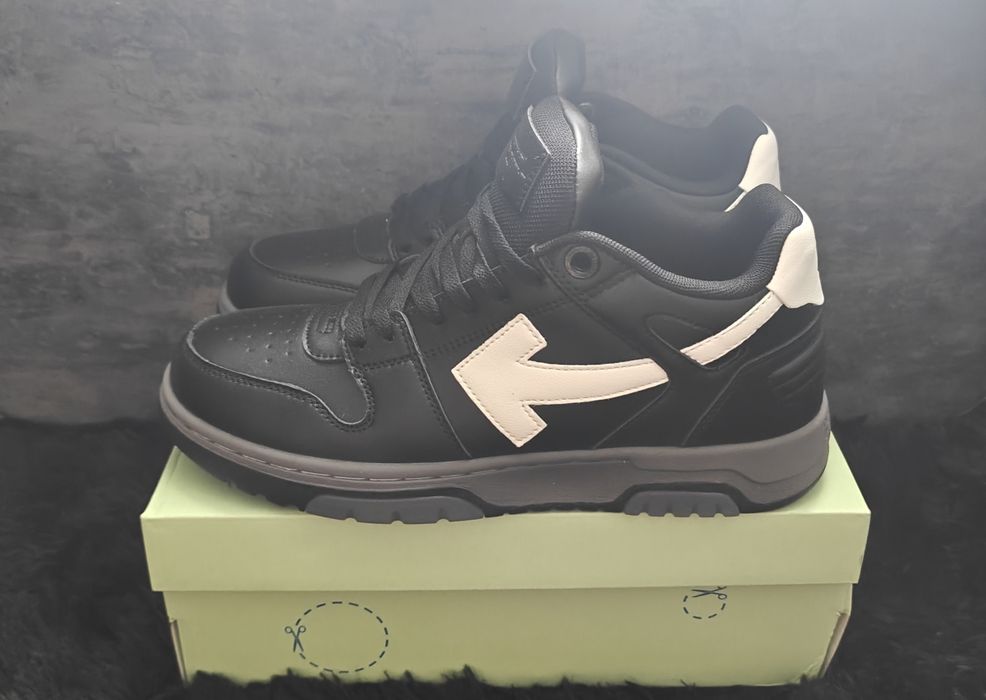 Off White out off office Black