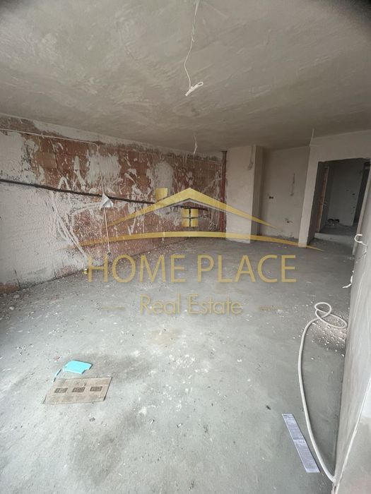 Продава се Тристаен апартамент в Варна, Левски - 86 кв.м за 2384 €/кв.м - Снимка #2