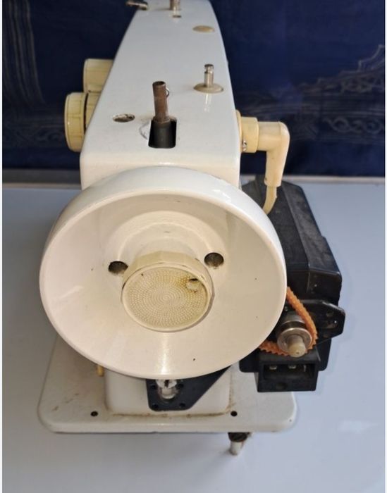 Chayka швейная машина педальный и одно ручная