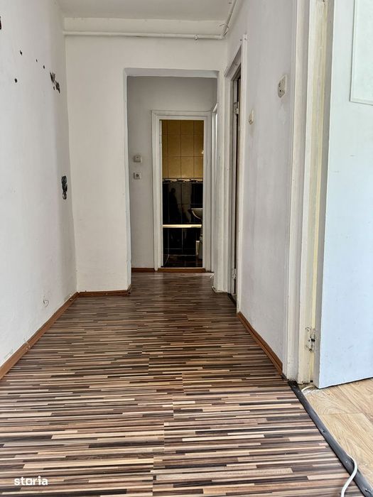 Narcisa bloc 1982, Apartament 2 cam Decomandat, etaj 3/4, cu centrala