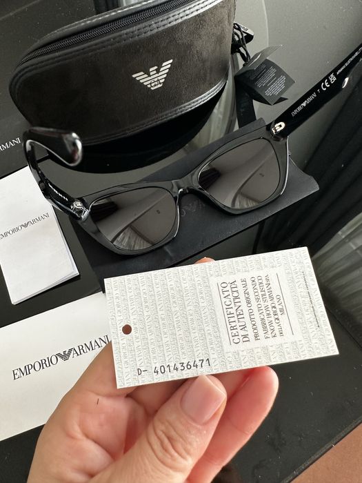 Ochelari de soare Emporio Armani cu toc si certifcat