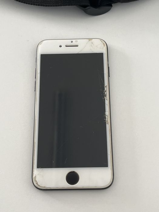 Iphone 7 256gb stare buna,are folia pe fata sparta doar