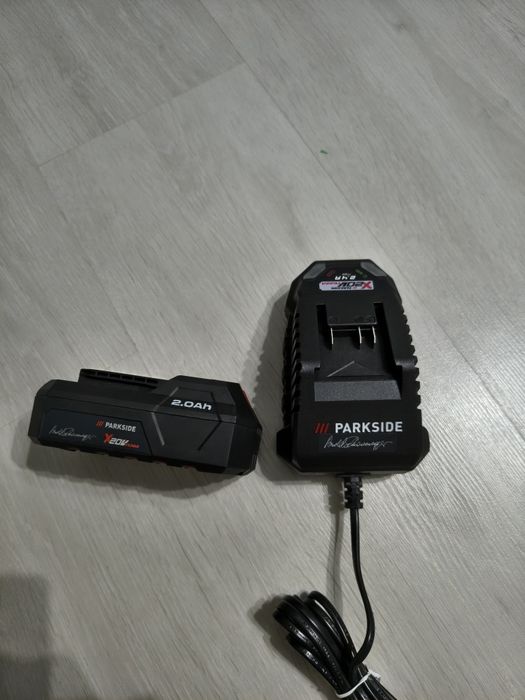 Acumulator +încărcător Parkside