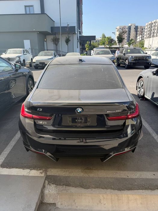 BMW i3 eDrive 35L в идеальном состоянии счёт справка