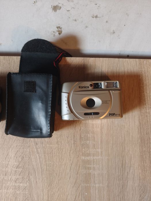 Konica Pop EF-5 – ретро филмов фотоапарат с калъф