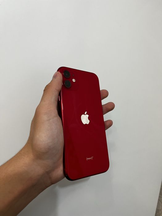 Продам iPhone 11 (64ГБ, АКБ — 70%)