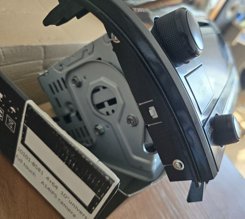 Оригинално радио от Тойота Тундра 2011г.