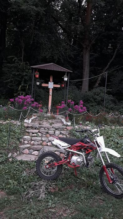 Vând sau schimb cross