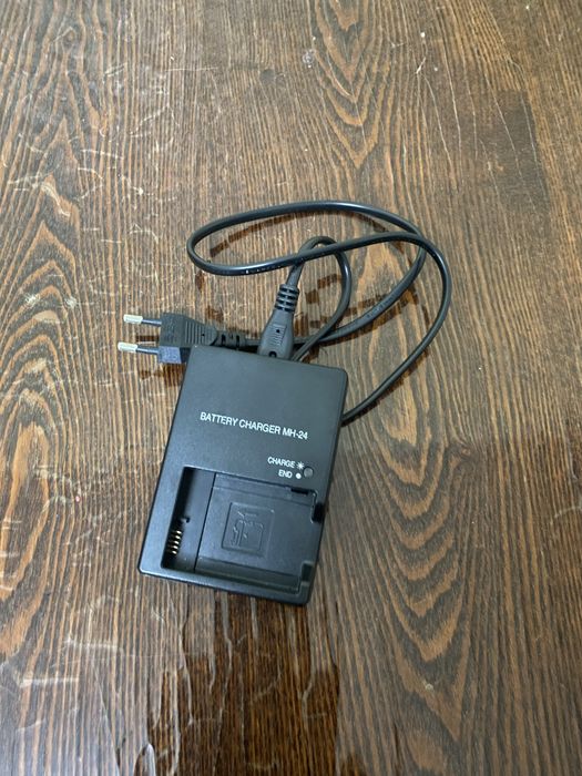 Зарядка МН-24 для фотоаппарата