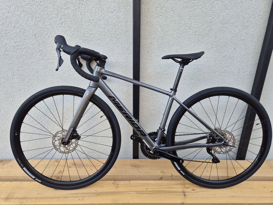 Cursiera Merida Scultura Endurance 400  - NOUĂ, nefolosita