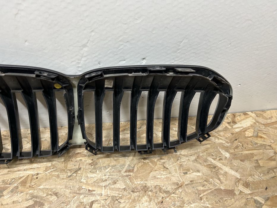 Grila bmw F40 seria 1 shadow line 2020-2023