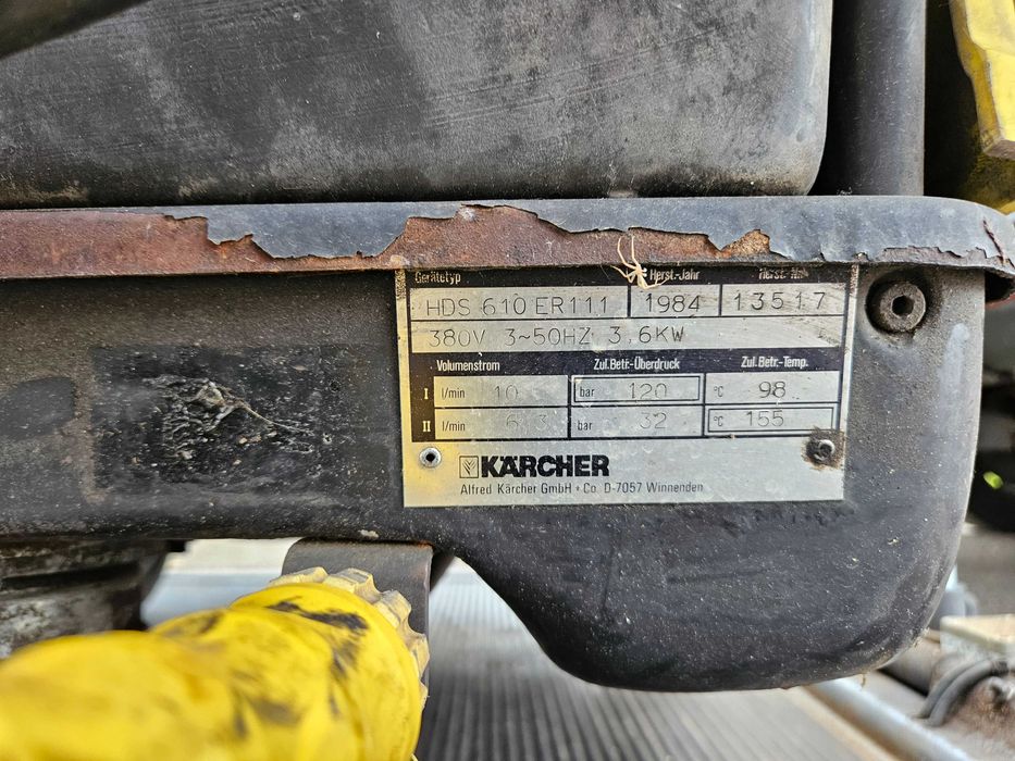 Параструйка  Водоструйка КЕРХЕР
KARCHER HDS 690
