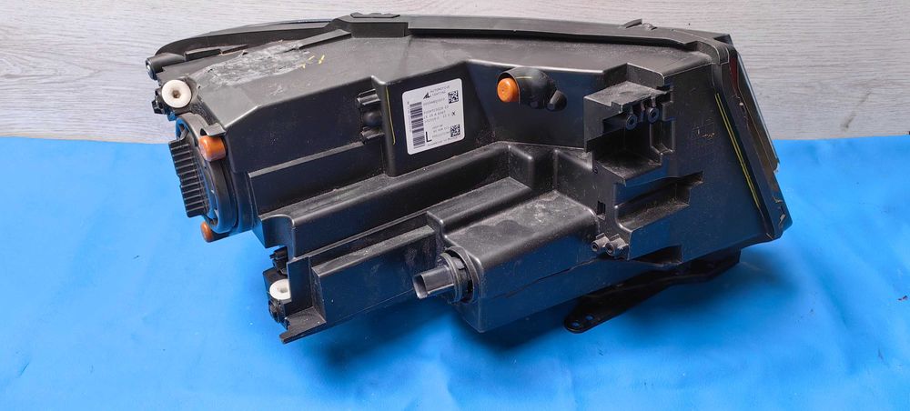 Ляв фар Jeep Compass Bi Xenon LED / Джип Компас Би Ксенон ЛЕД