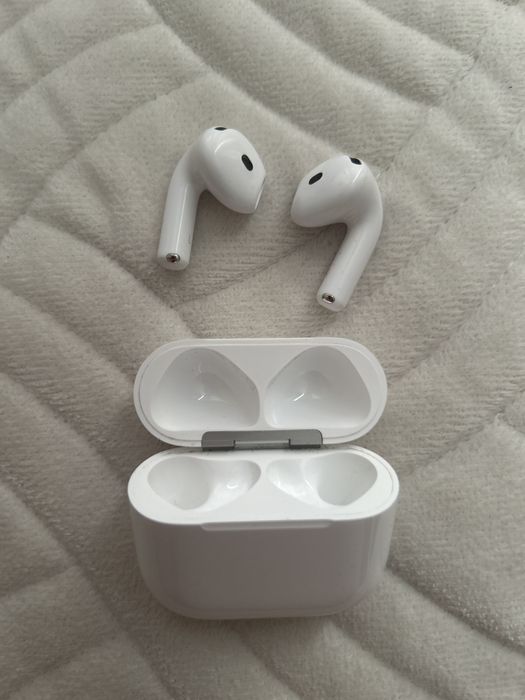 Airpods 4 с шумоподавлением