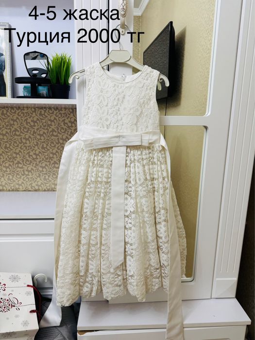 Нарядные платья для девочек