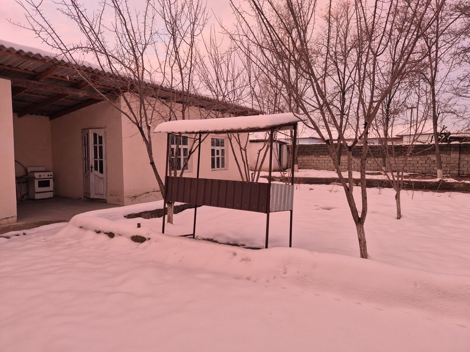 Sirdaryo shaharda yangi uy sotiladi