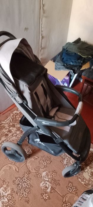 Продам коляску Teknum