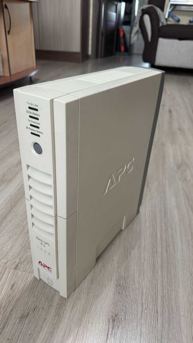 ИБП APC Back-UPS RS 1500