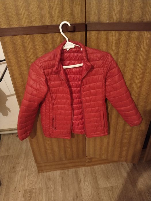 Продам женские куртки