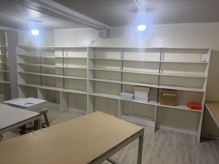 Мебель для сумок продаётся.
