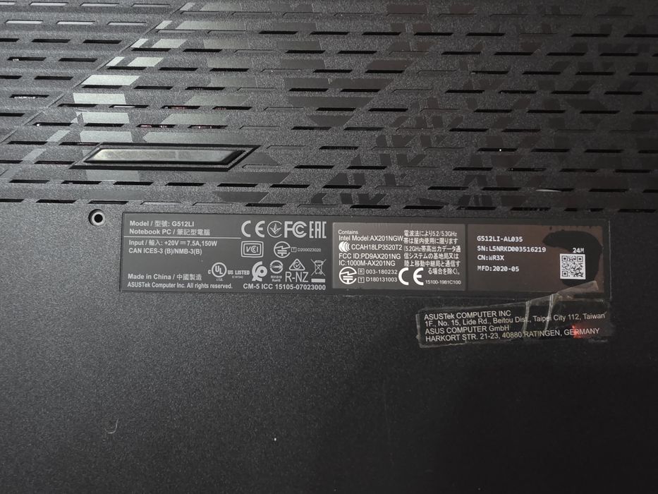 Laptop Asus ROG Strix G512LI stricat. DOAR DIN MIOVENI