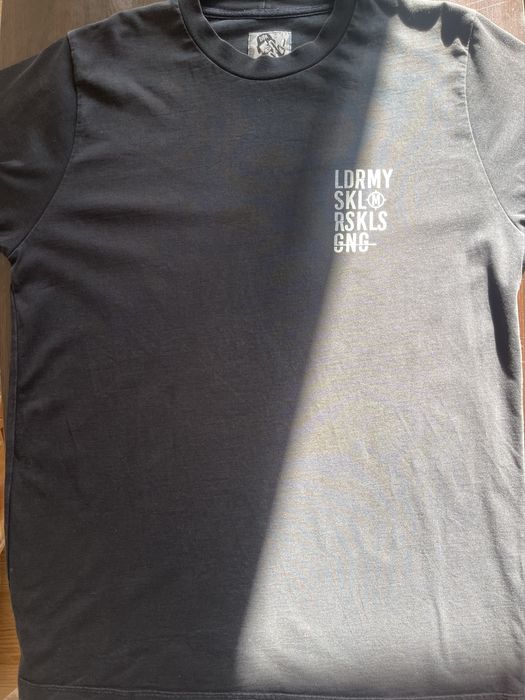 Luda тениска Rascals непокътната