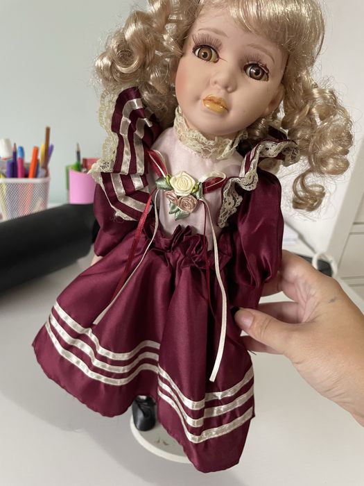 Papusa de colectie chip portelan