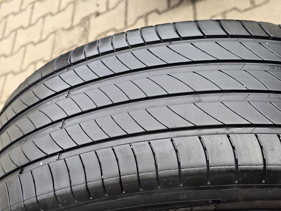 225 55 18 Michelin