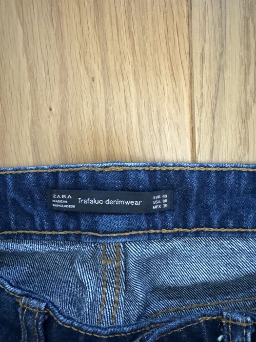 Дънки с перли Zara