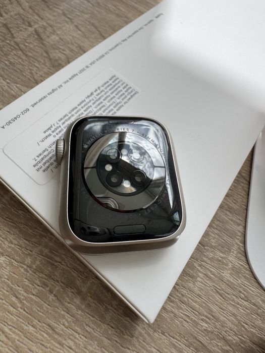 Apple Watch Series 7 (41mm) – Пълен комплект + подаръци