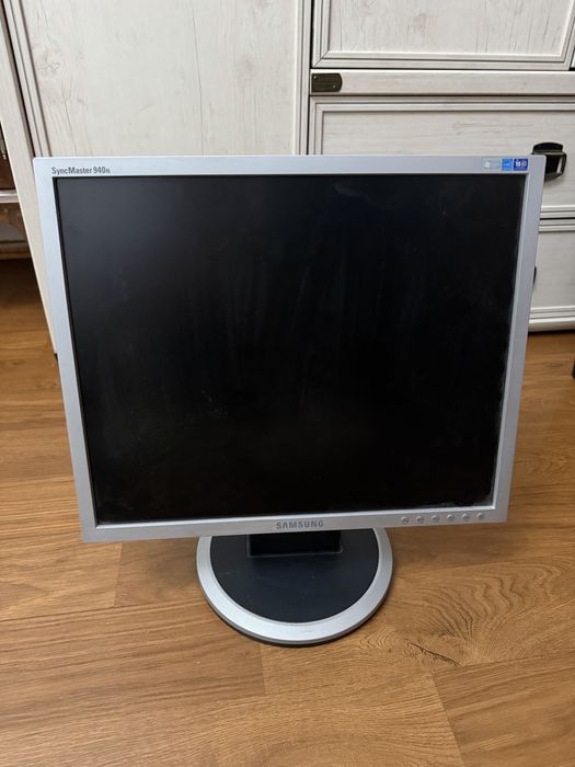 Монитор Samsung Syncmaster 940N