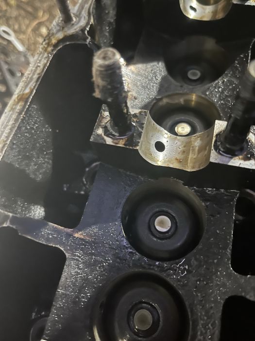 продам ГБЦ ГОЛЬФ 3 (пассат б3)