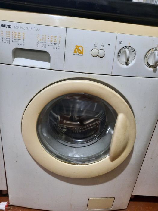 Продам стиральную машинку.