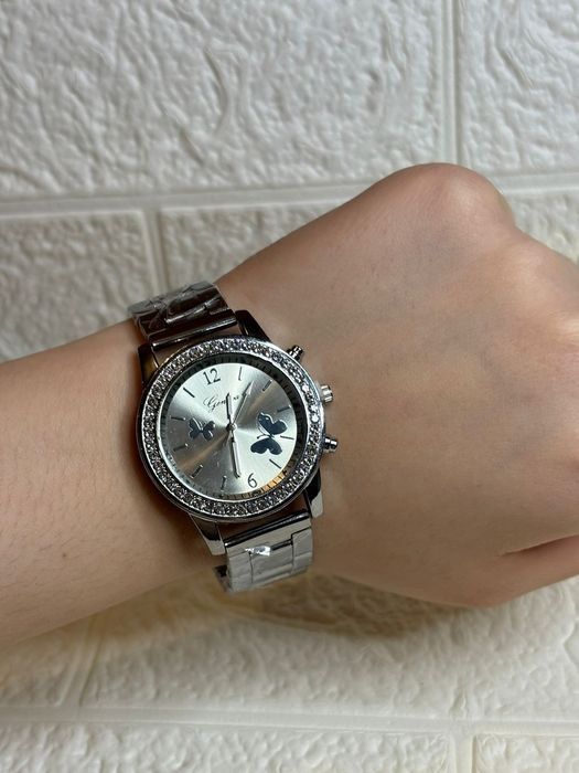 Часы женские.  Новый.