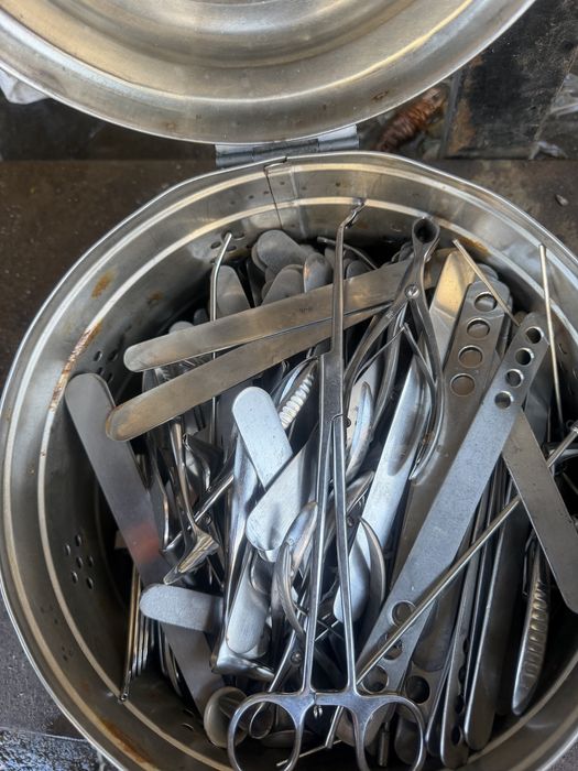 Продам медицинские иструменты .