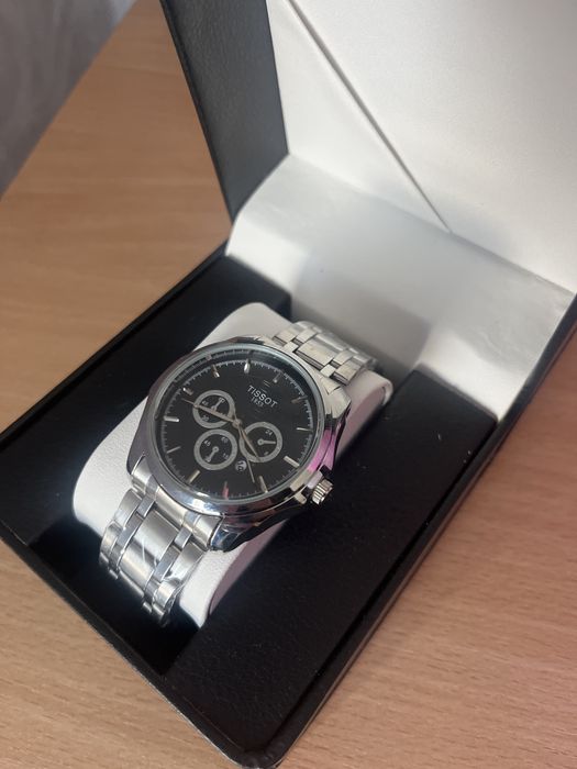 Продам часы новые мужской