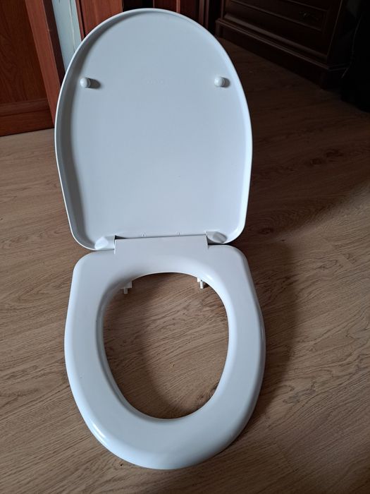 Продам крышку от унитаза