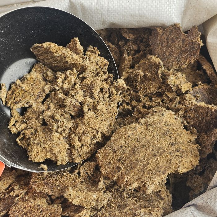 Шрот, жмых, кунжара.