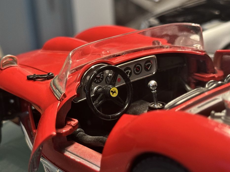 Macheta Ferrari 250 Testa Rossa 1:18