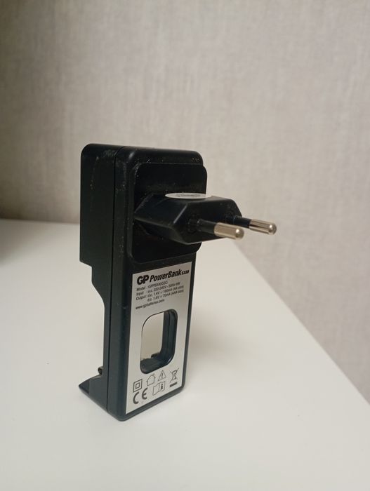 Продам зарядное устройство