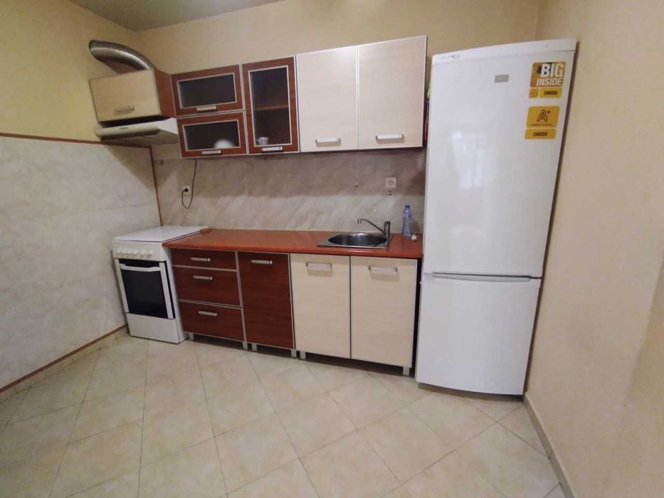 Продава се Тристаен апартамент в Пловдив, Гагарин - 81 кв.м за 753 €/кв.м - Снимка #2