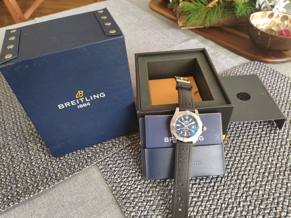 Breitling Avenger gmt ii