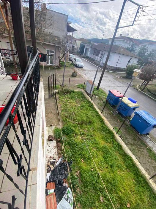 Продава апартамент 40 м2 до езеро Волви в центъра на Неа Мадито, Северна Гърция