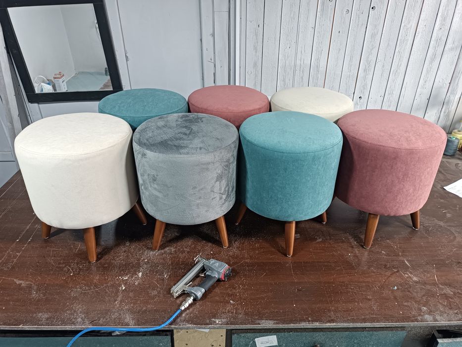 Круглый пуфик продается. Новый.