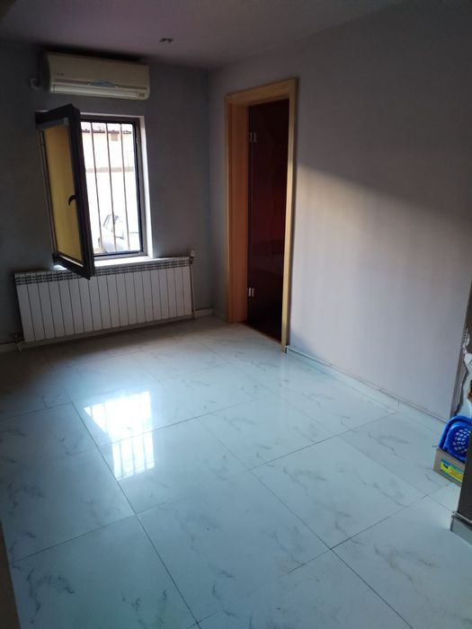 Apartament 3 camere/spatiu comercial