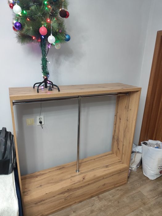 Продам полка вешалки для одежды