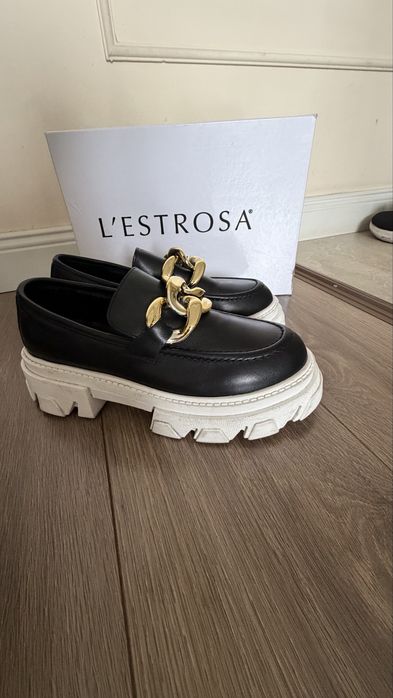 Продам итальянские лоферы Lestrosa
