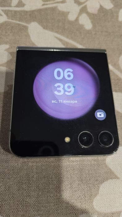 Samsung galaxy z flip 5