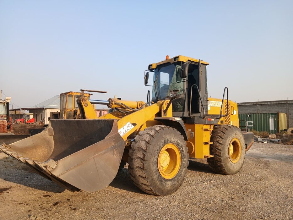 3 кубли погрузчик сотилади